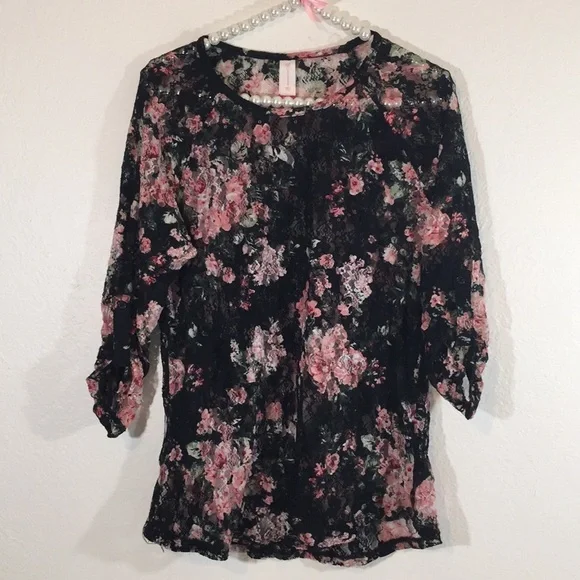 No boundaries Lace Floral Blouse Juniors XL - Picture 1 of 5